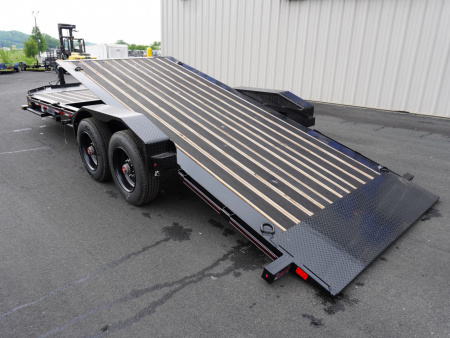 New 2025 Diamond C Trailers 210 22ft Tilt