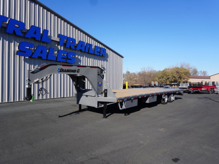 New 2026 Diamond C Trailers 32ft Gooseneck Deckover