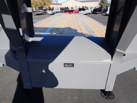 New 2026 Diamond C Trailers 32ft Gooseneck Deckover