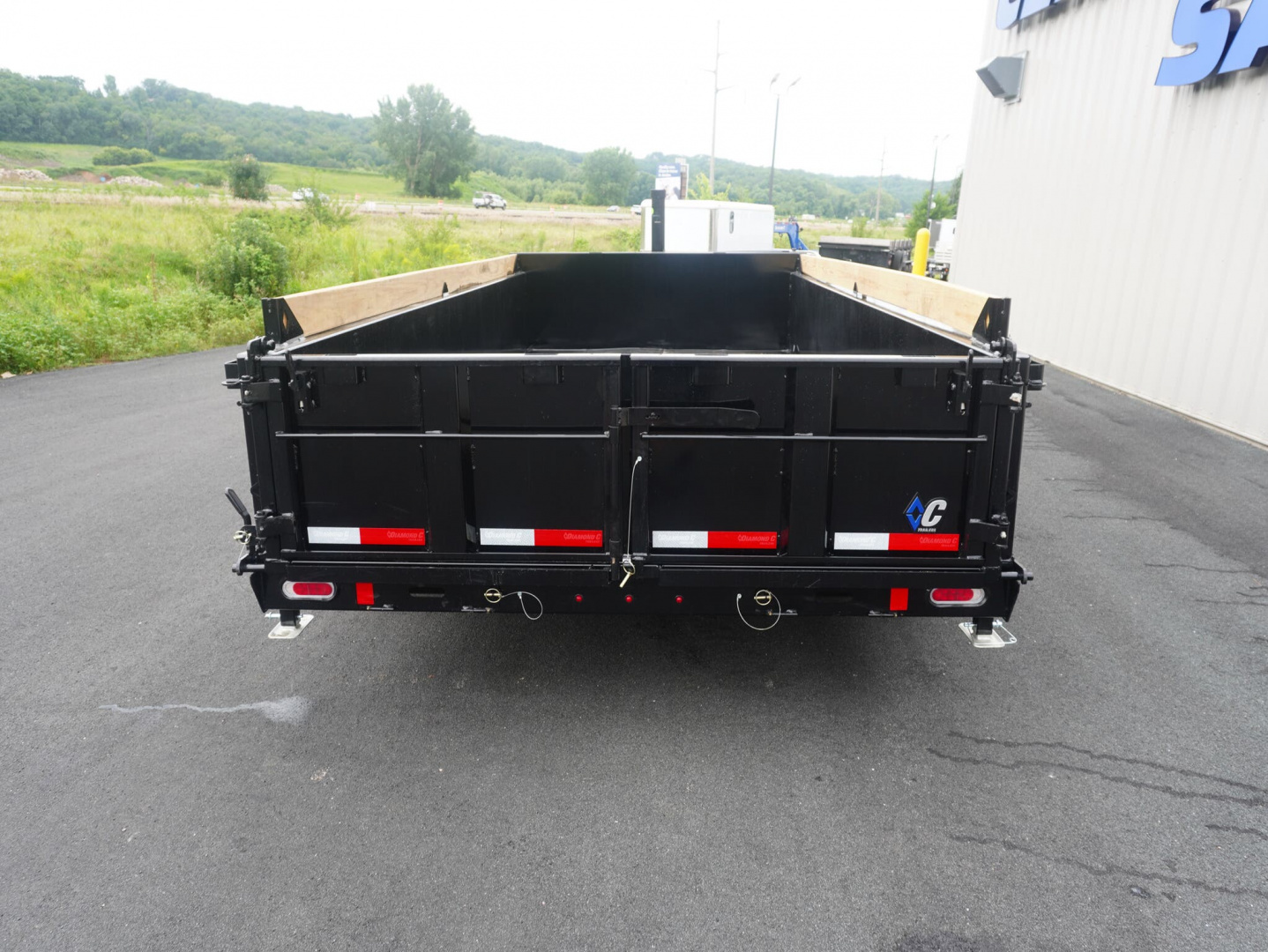 New 2026 Diamond C Trailers 207 82'x16ft Dump