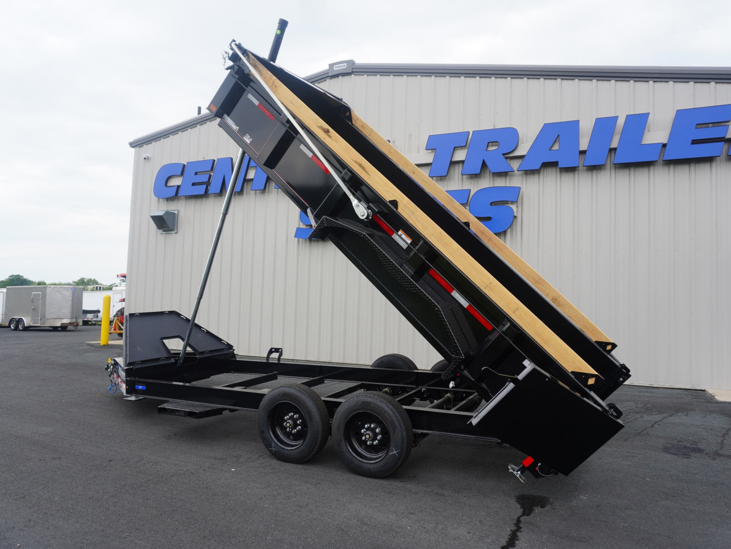 New 2026 Diamond C Trailers 207 82'x16ft Dump