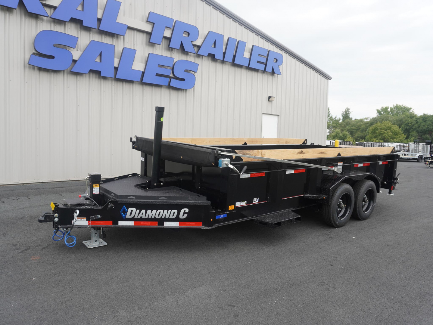 New 2026 Diamond C Trailers 207 82'x16ft Dump