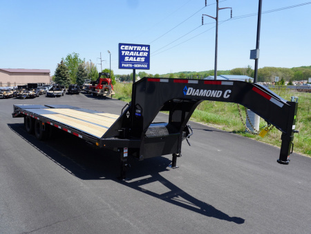 New 2025 Diamond C Trailers 25ft Gooseneck Deckover