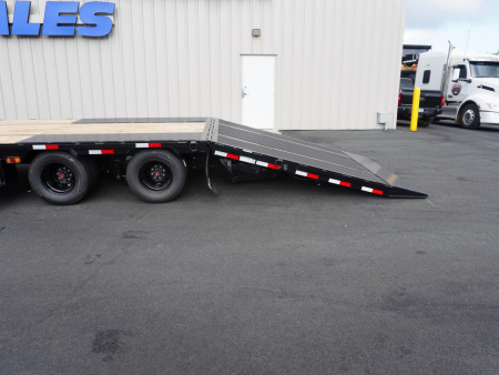 New 2025 Load Trail 32ft Gooseneck Deckover