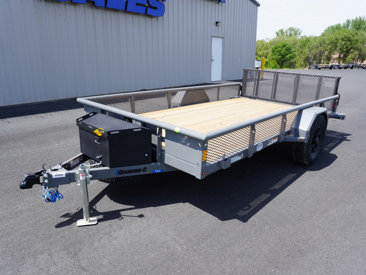 New 2025 Diamond C Trailers 135 77'x12ft Venture Utility