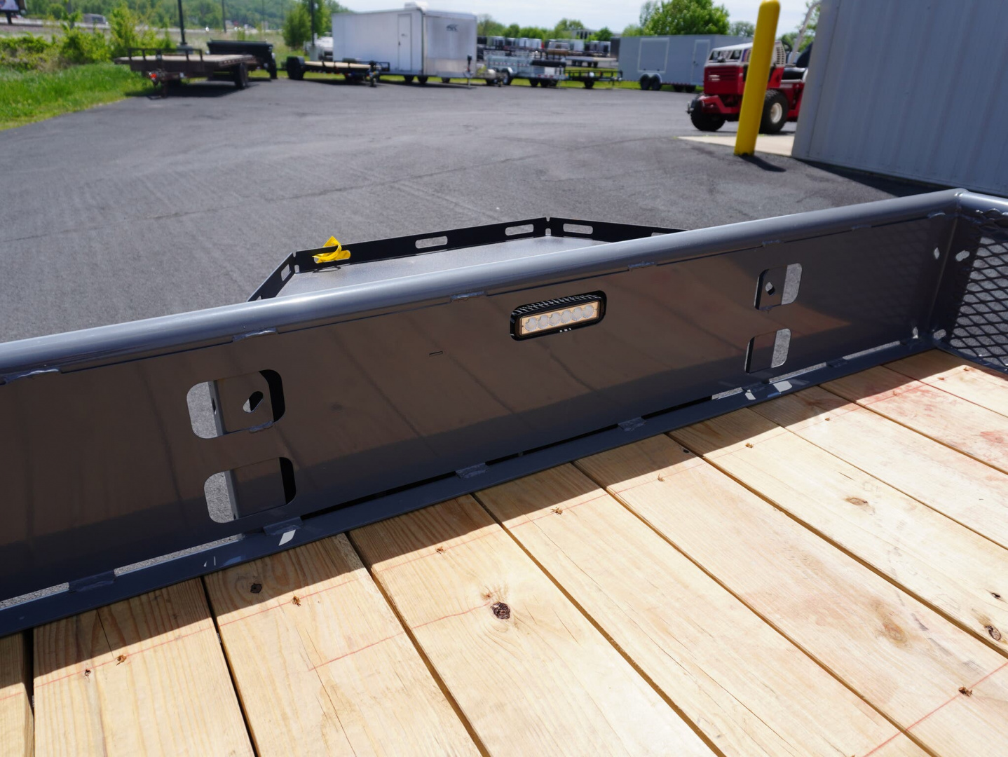 New 2025 Diamond C Trailers 135 77'x12ft Venture Utility