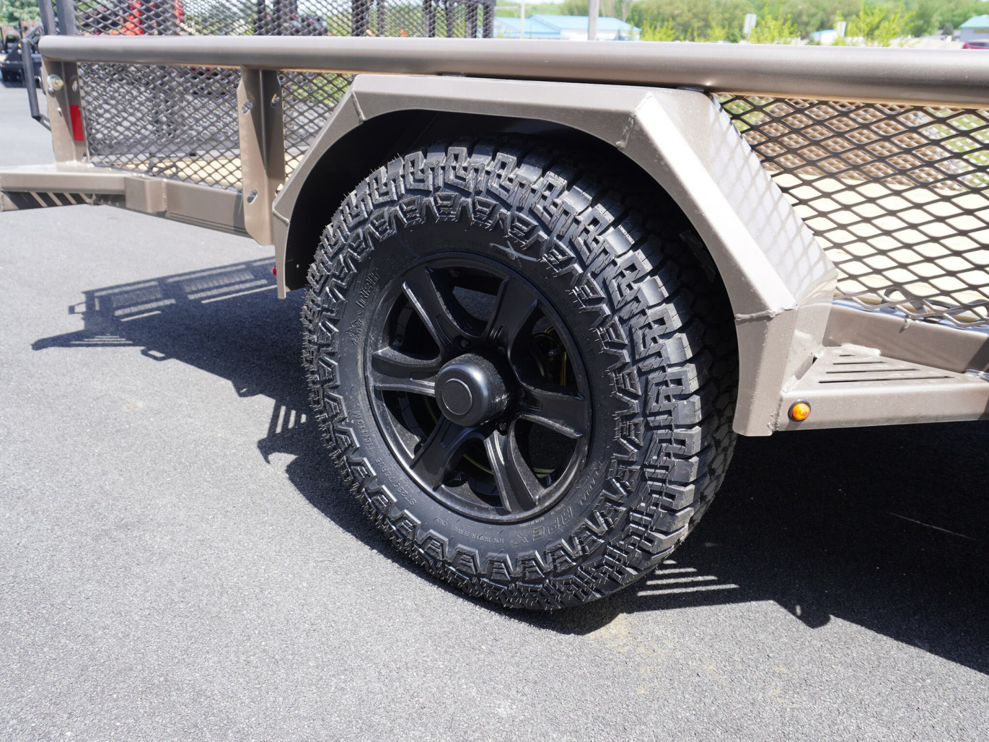 New 2025 Diamond C Trailers 135 77'x12ft Venture Utility