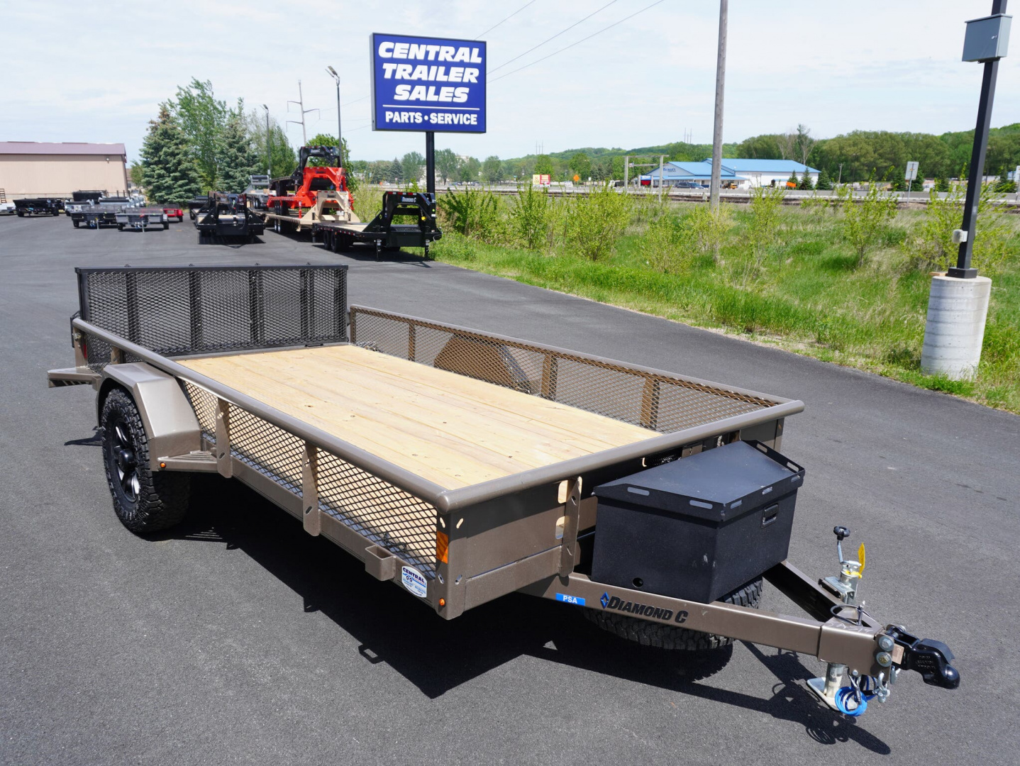 New 2025 Diamond C Trailers 135 77'x12ft Venture Utility
