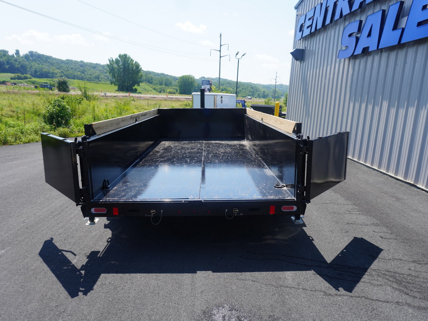 New 2026 Diamond C Trailers 207 82'x16ft Dump