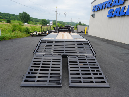 New 2025 Diamond C Trailers 38ft Trailer Step Deck