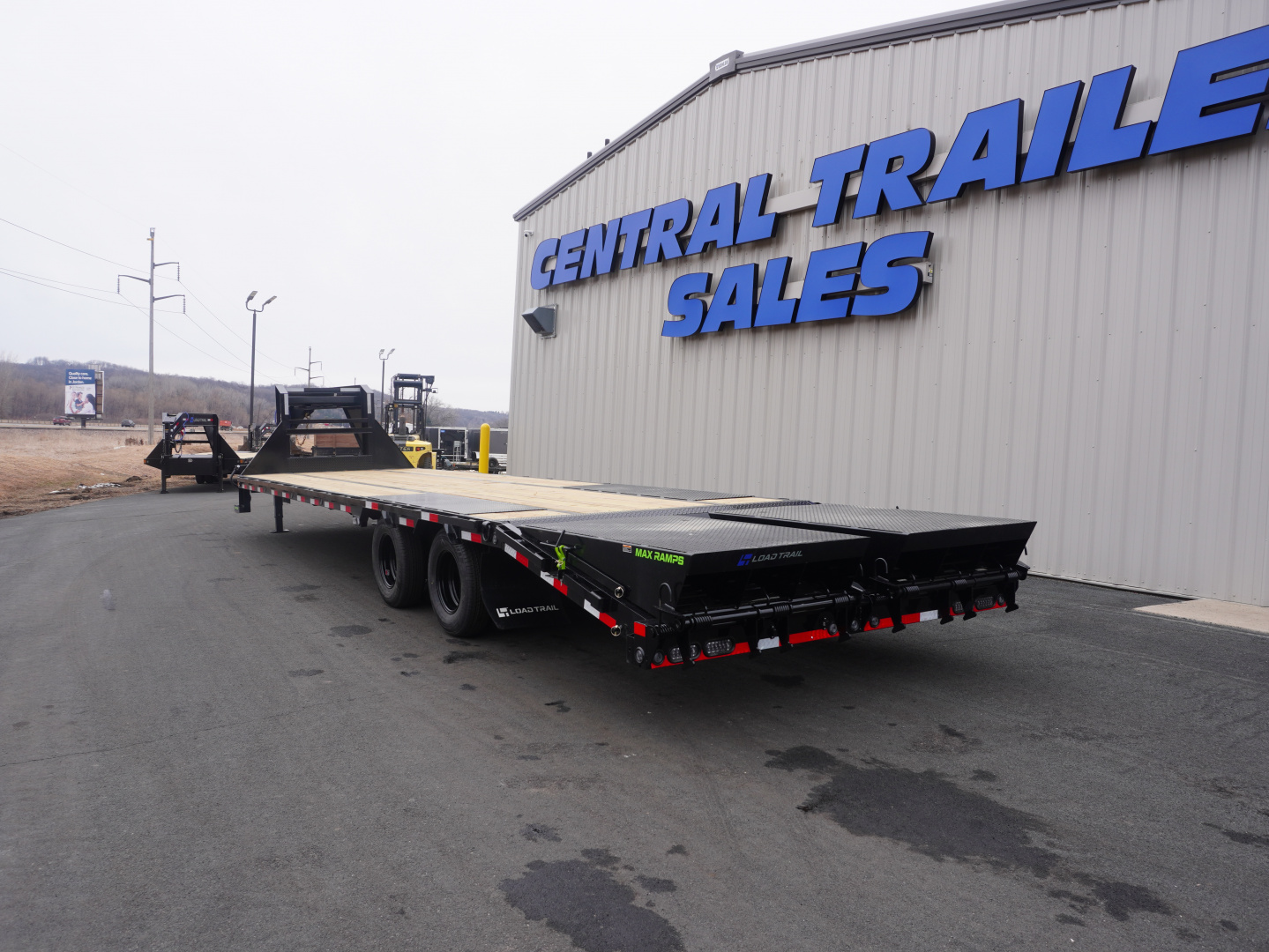 New 2026 Load Trail 32ft Gooseneck Deckover Flatbed Trailer