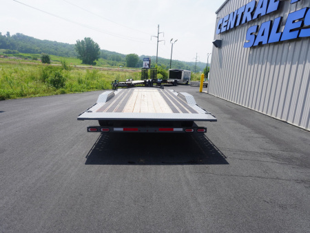 New 2025 Diamond C Trailers 210 22ft Tilt
