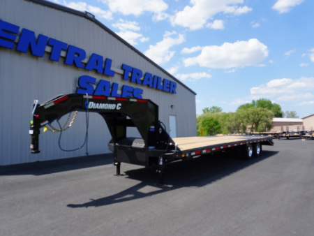New 2025 Diamond C Trailers 32ft Gooseneck Deckover
