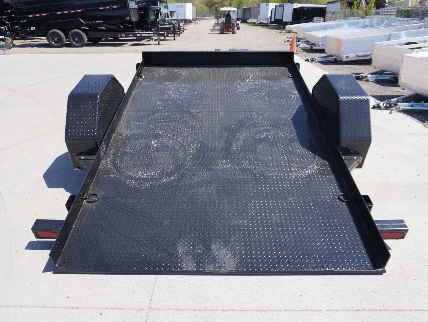 New 2025 Diamond C Trailers 107 77'x10ft Tilt