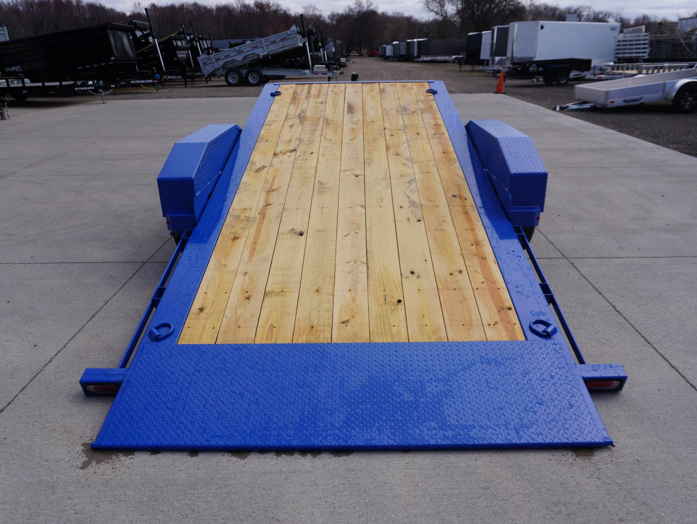 New 2025 Diamond C Trailers 207 22ft Tilt