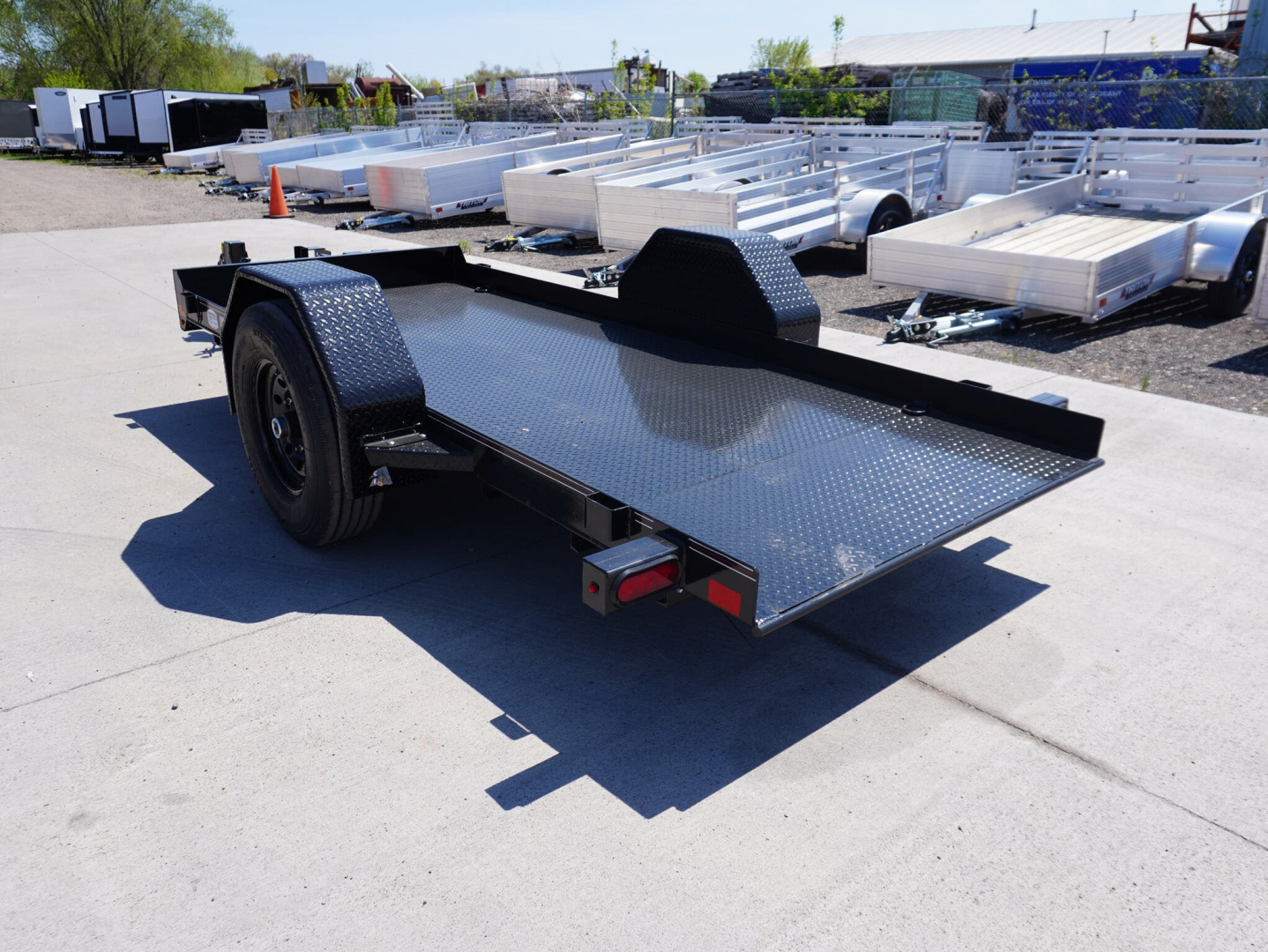 New 2025 Diamond C Trailers 107 59'x12ft Tilt