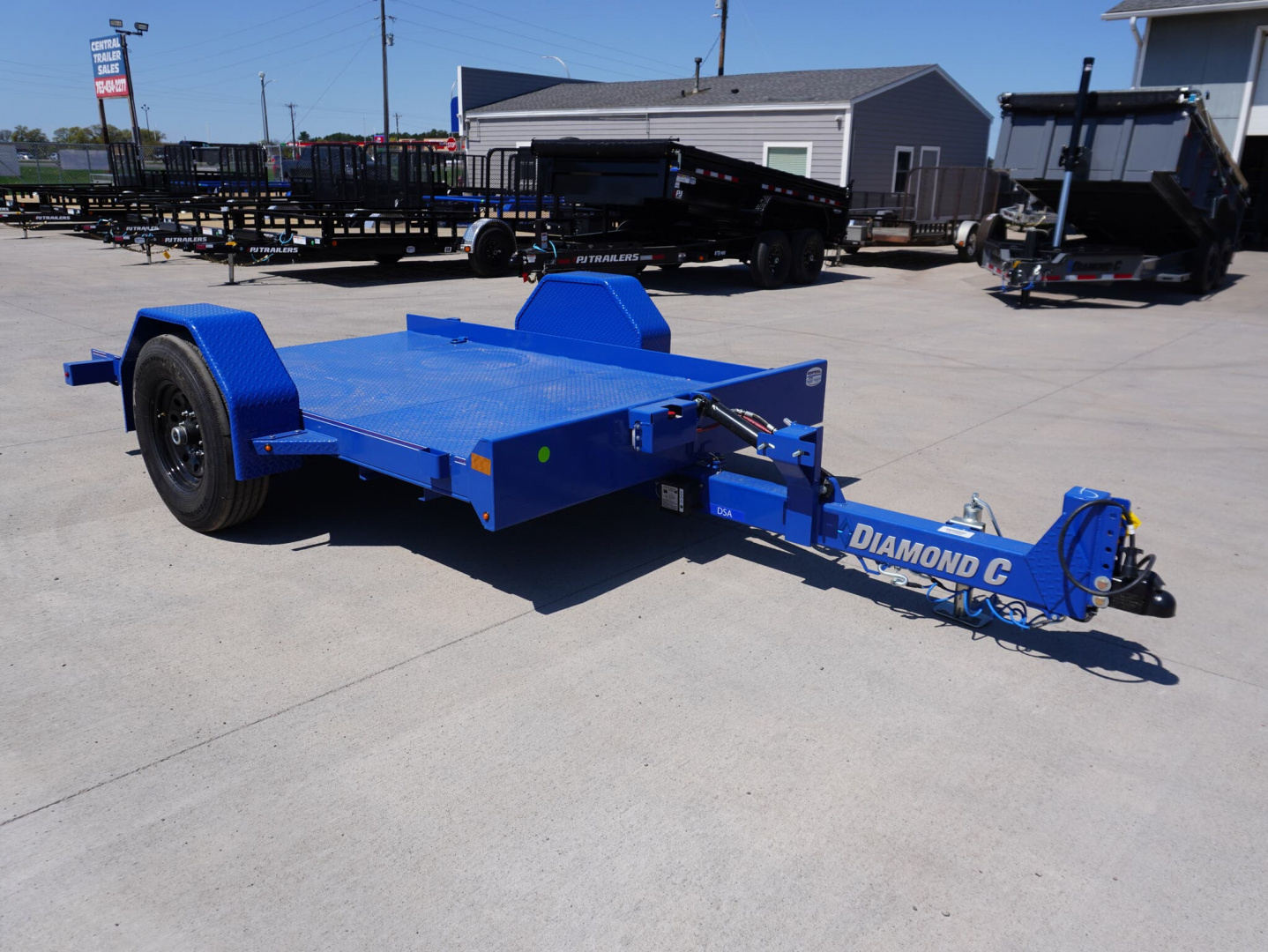 New 2025 Diamond C Trailers 107 77'x10ft Tilt