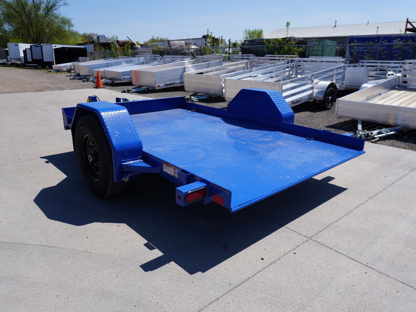 New 2025 Diamond C Trailers 107 77'x10ft Tilt