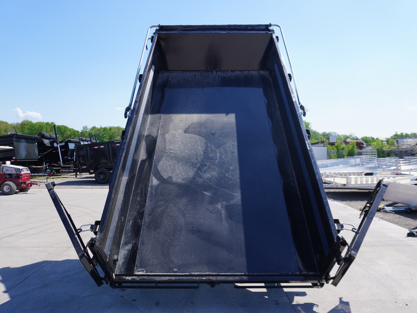 New 2026 PJ Trailers 83'x14ft Dump