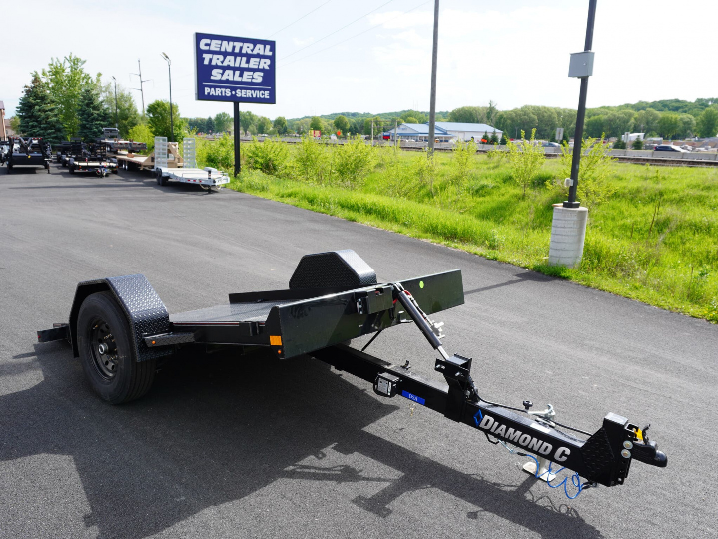 New 2025 Diamond C Trailers 107 77'x10ft Tilt
