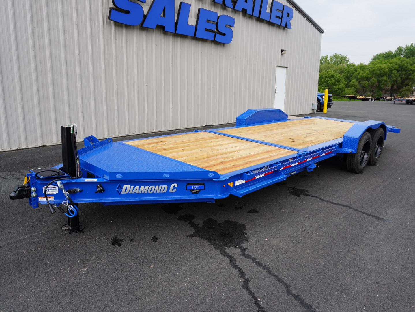 New 2025 Diamond C Trailers 207 22ft Tilt