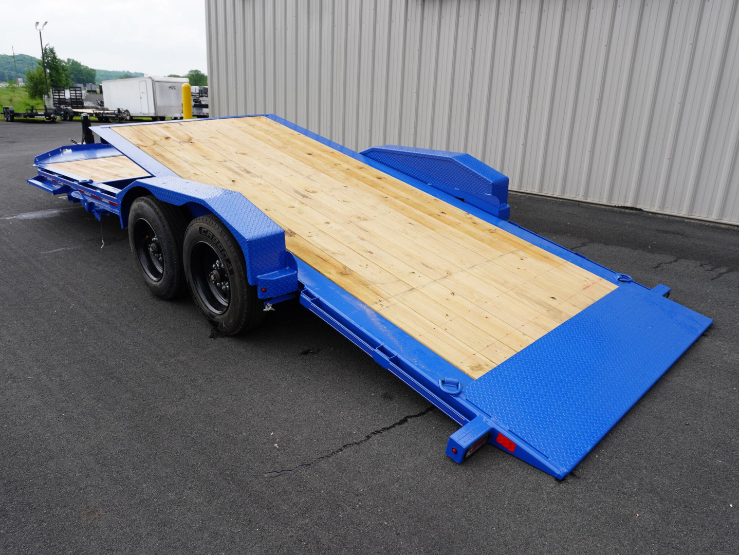 New 2025 Diamond C Trailers 207 22ft Tilt