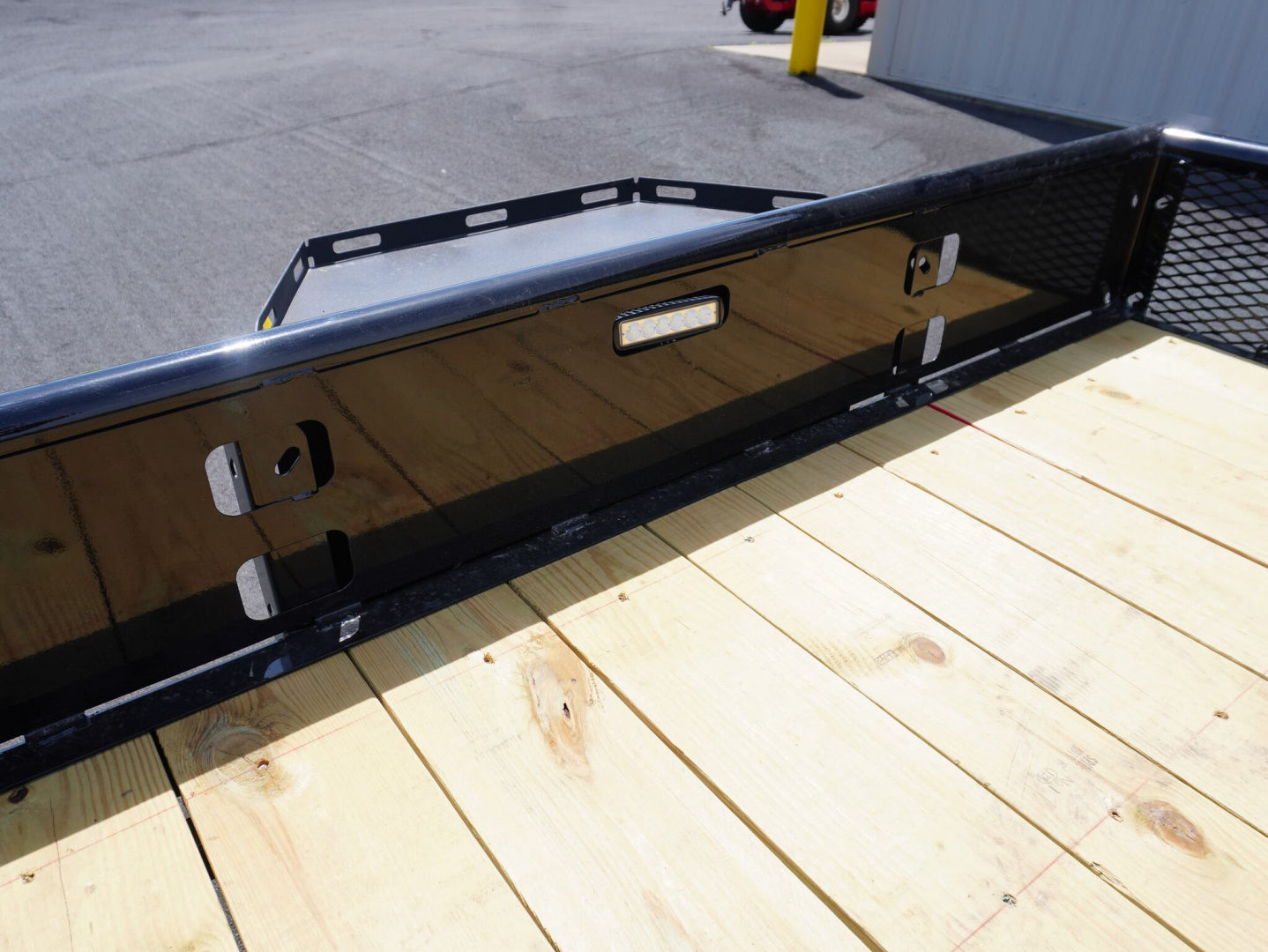 New 2025 Diamond C Trailers 135 83'x14ft Venture Utility