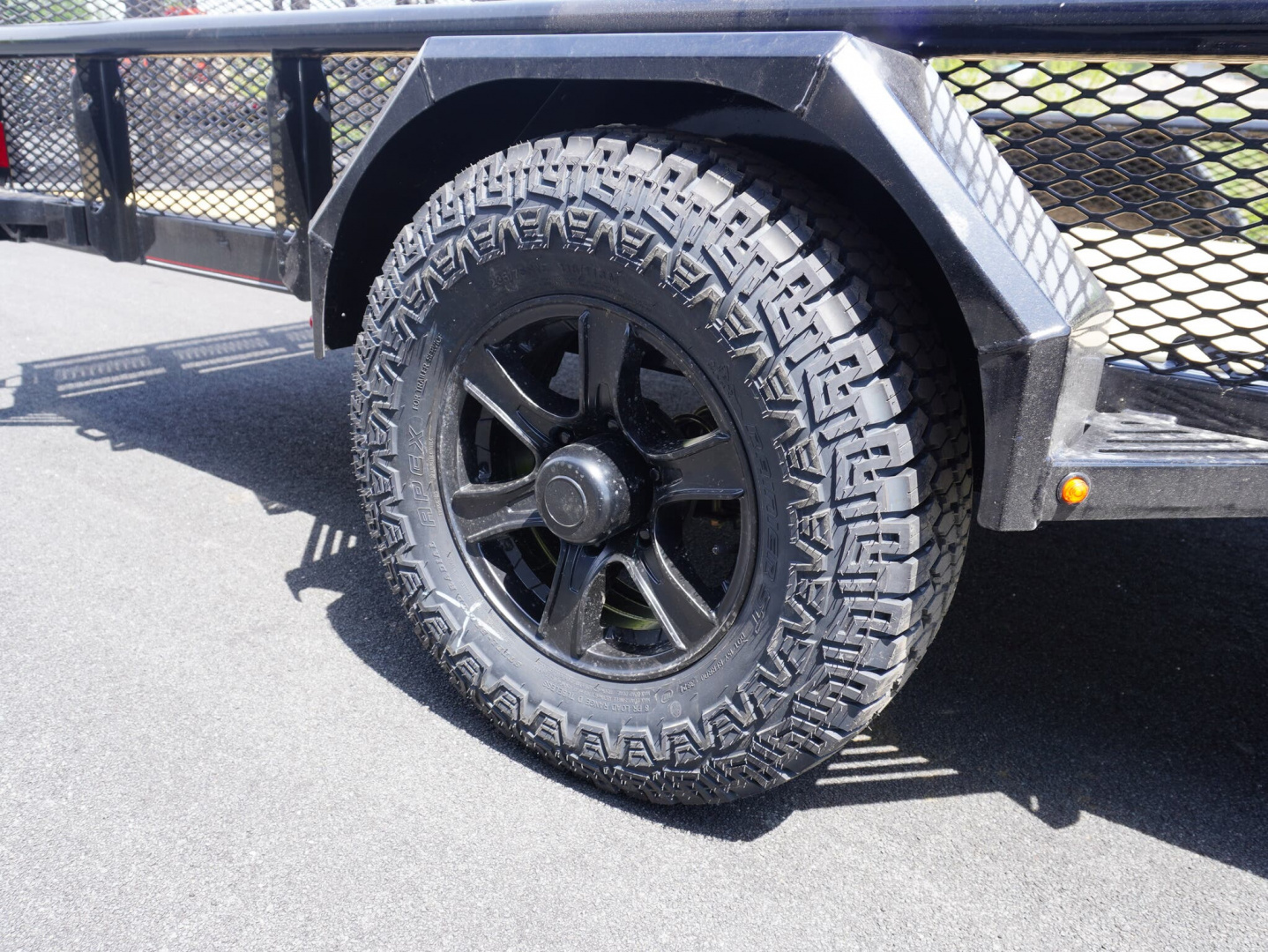 New 2025 Diamond C Trailers 135 83'x14ft Venture Utility