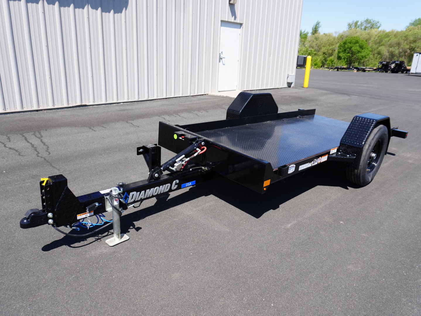 New 2025 Diamond C Trailers 107 59'x12ft Tilt