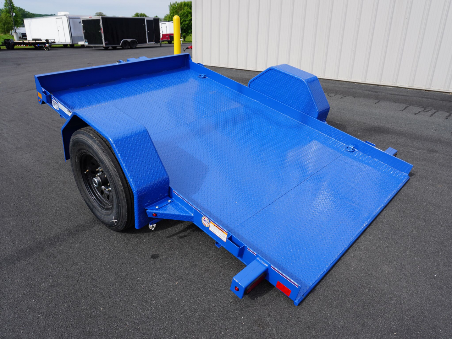 New 2025 Diamond C Trailers 107 77'x10ft Tilt