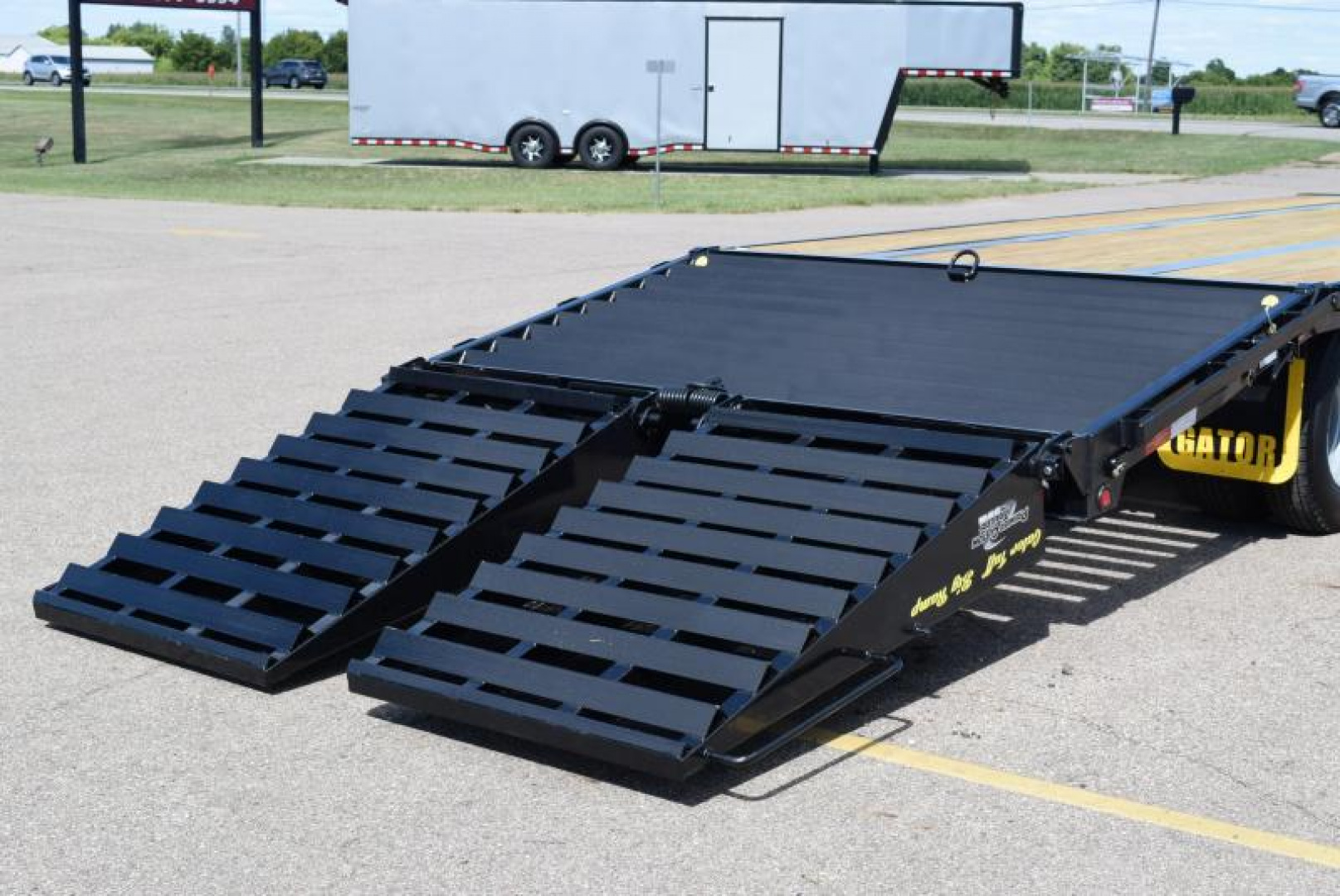 New GATORMADE 20'+5' ELITE GOOSENECK HEAVY EQUIPMENT TRAILER w/ HYDRAULIC JACKS
