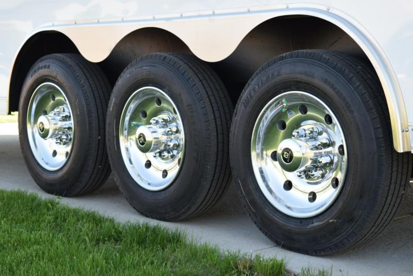 New BRAVO STAR 38' GOOSENECK PULLING TRACTOR TRAILER