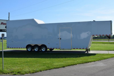 New BRAVO STAR 38' GOOSENECK PULLING TRACTOR TRAILER