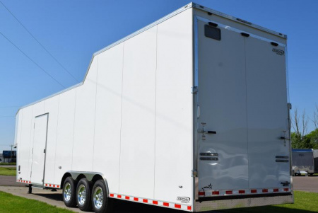 New BRAVO STAR 38' GOOSENECK PULLING TRACTOR TRAILER