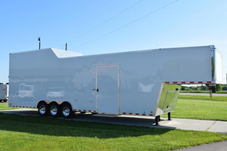 New BRAVO STAR 38' GOOSENECK PULLING TRACTOR TRAILER
