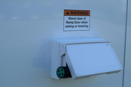 New BRAVO STAR 38' GOOSENECK PULLING TRACTOR TRAILER