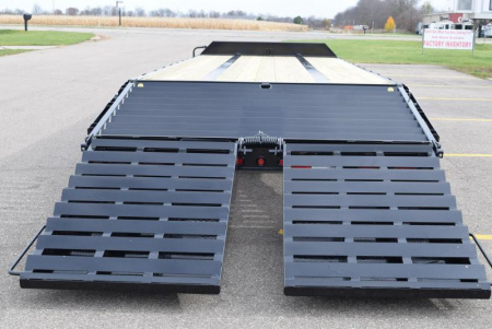 New GATORMADE 20'+5' PINTLE 22K EQUIPMENT TRAILER
