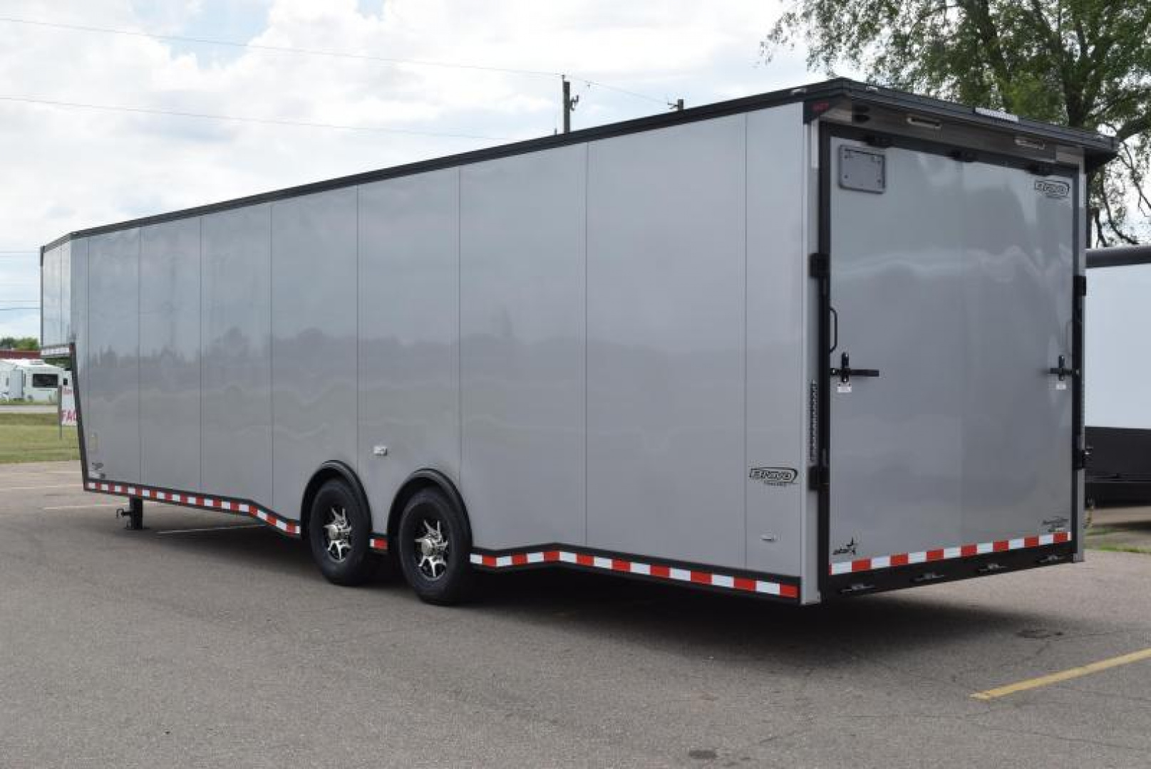 New BRAVO 8.5x36' STAR GOOSENECK RACE TRAILER