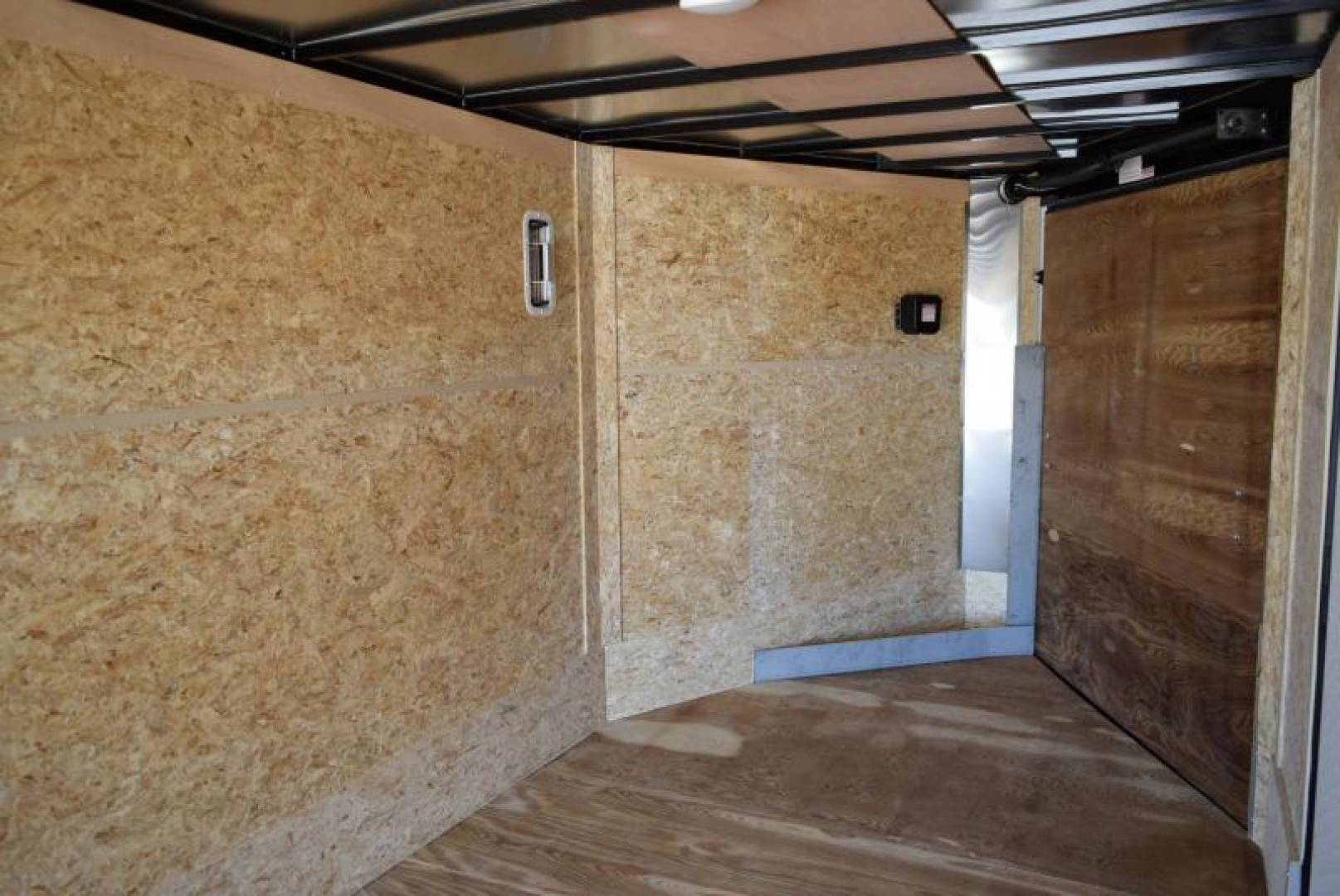 New BRAVO SCOUT 18' + 5' **MIDNIGHT EDITION** ENCLOSED SNOWMOBILE/UTV TRAILER