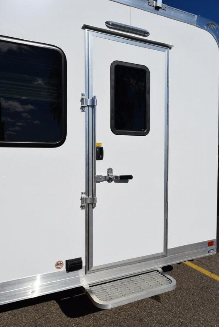 New ATC 20' QUEST MOBILE OFFICE TRAILER w/ BATHROOM PACKAGE