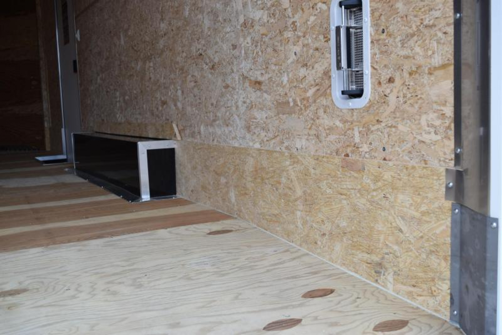 New BRAVO STAR 8.5x20+5 COMBO SNOWMOBILE/CAR HAULER