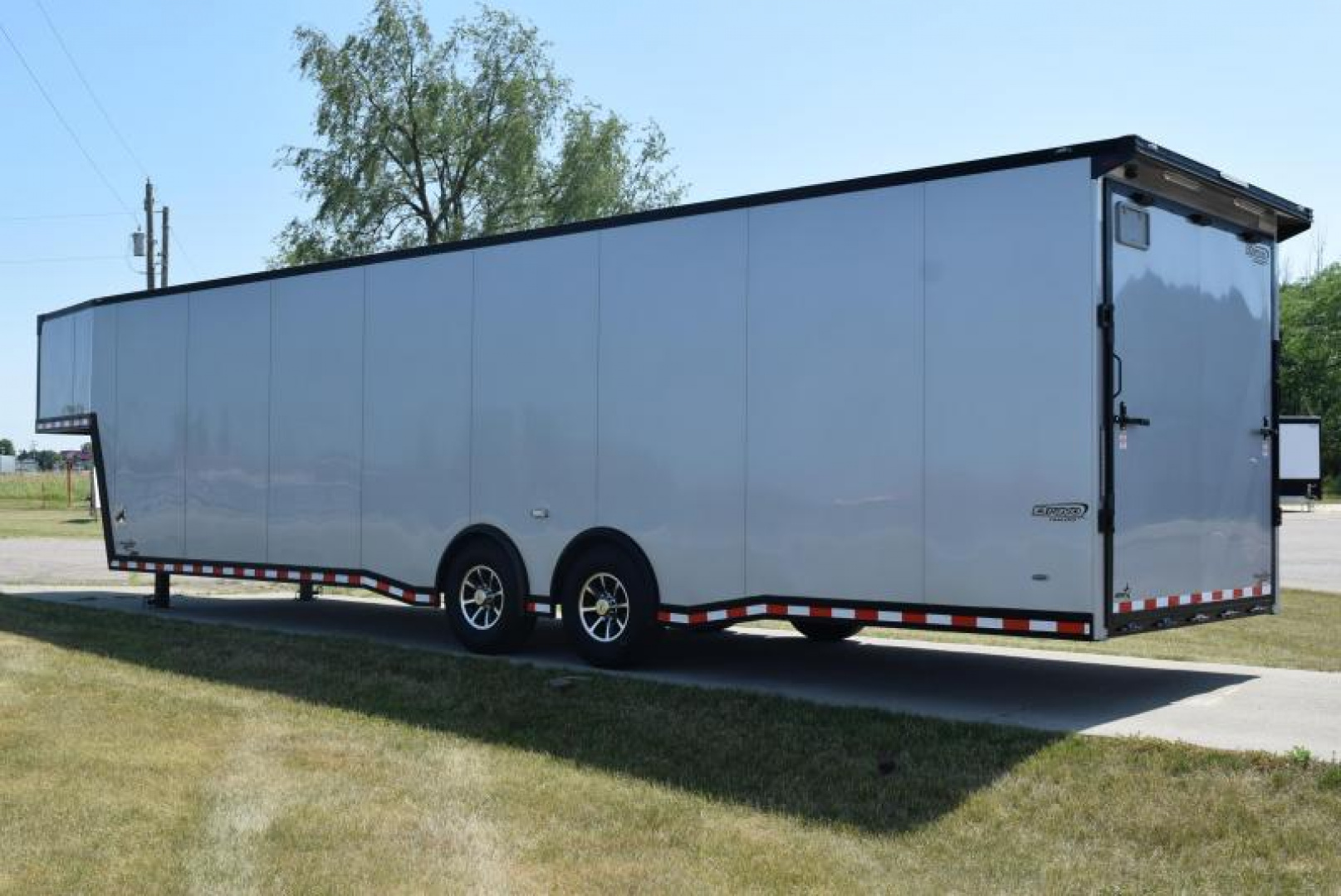 New BRAVO 8.5x38' *MIDNIGHT EDITION* STAR GOOSENECK RACE TRAILER