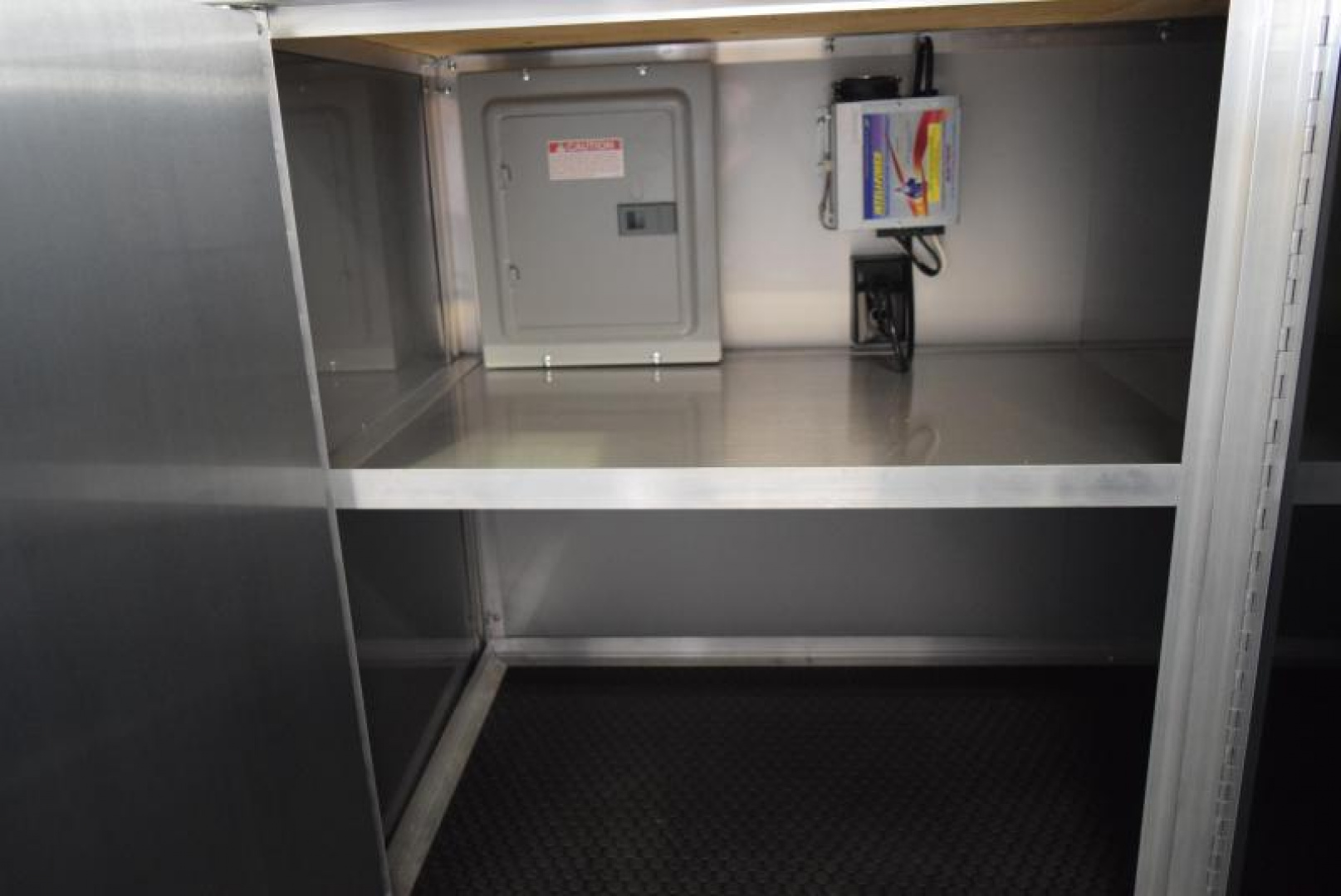 New BRAVO 8.5x38' *MIDNIGHT EDITION* STAR GOOSENECK RACE TRAILER