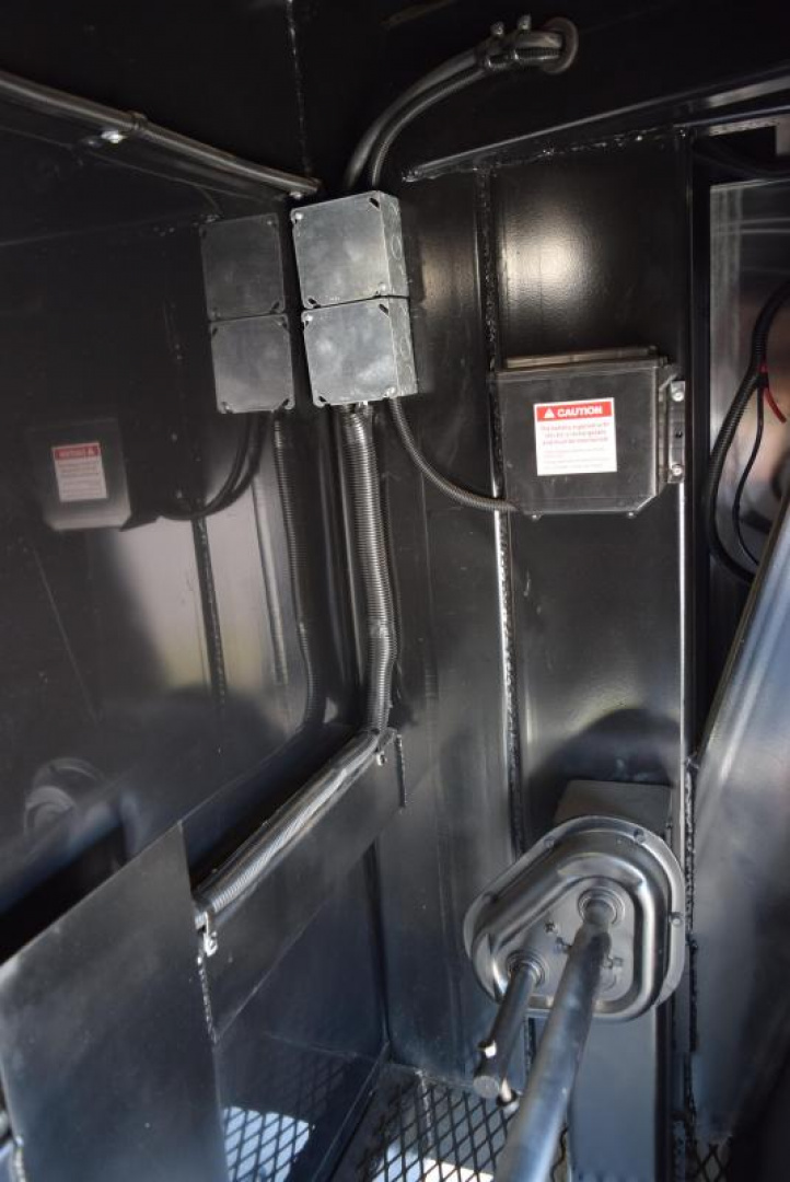 New BRAVO 8.5x38' *MIDNIGHT EDITION* STAR GOOSENECK RACE TRAILER