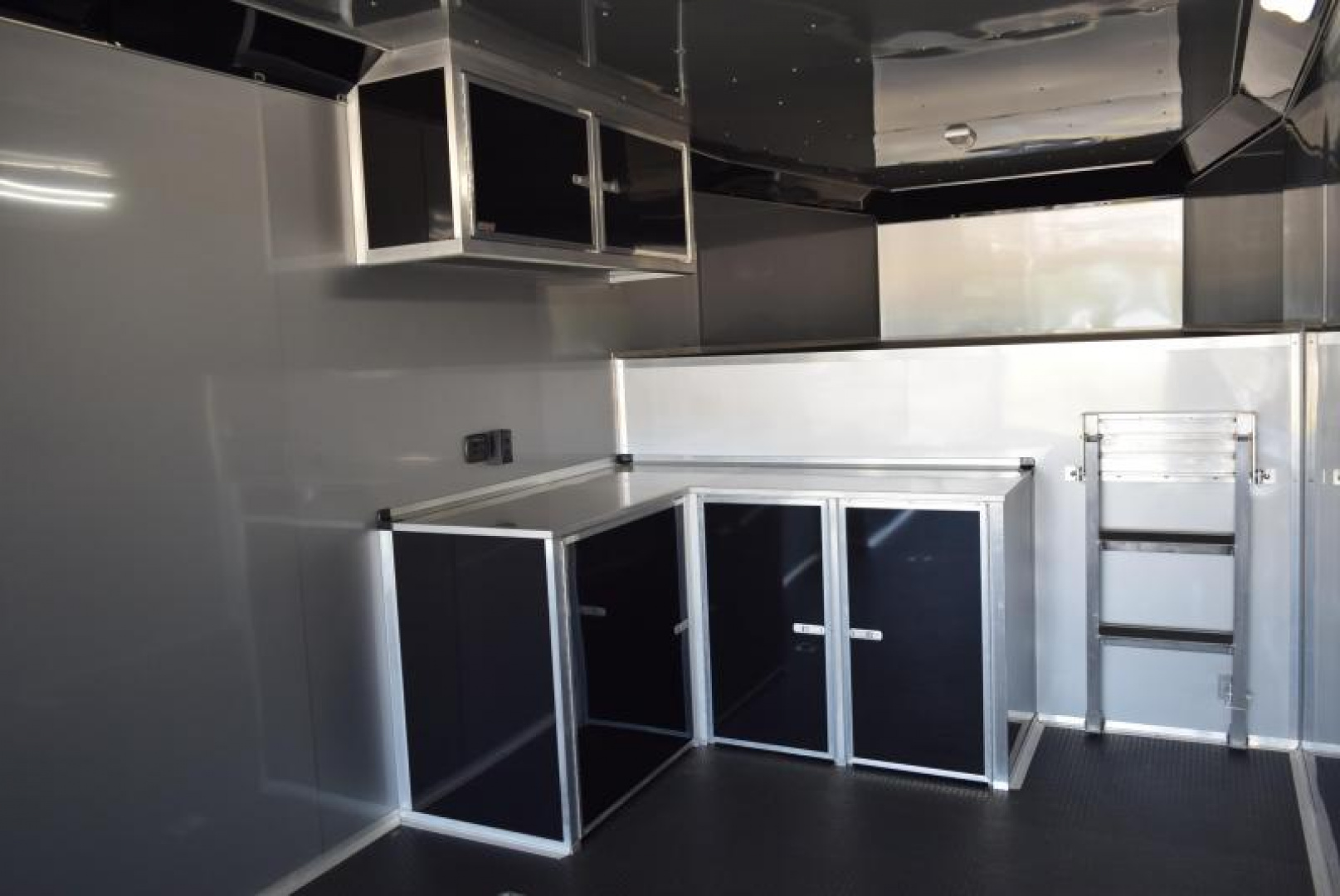 New BRAVO 8.5x38' *MIDNIGHT EDITION* STAR GOOSENECK RACE TRAILER