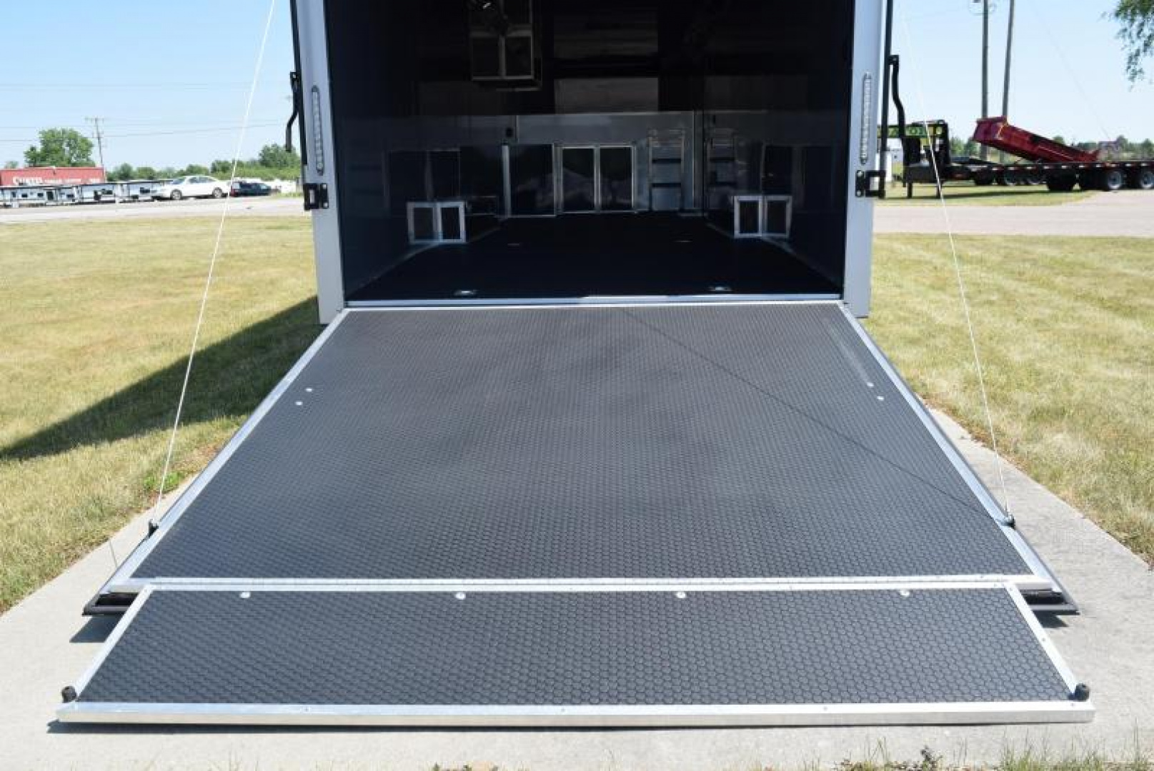 New BRAVO 8.5x38' *MIDNIGHT EDITION* STAR GOOSENECK RACE TRAILER