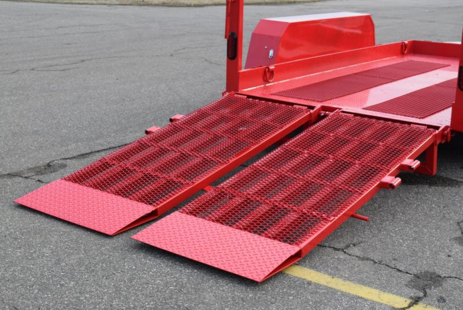New BND 5x10 SCISSOR LIFT TRAILER w/ 5200LB AXLES