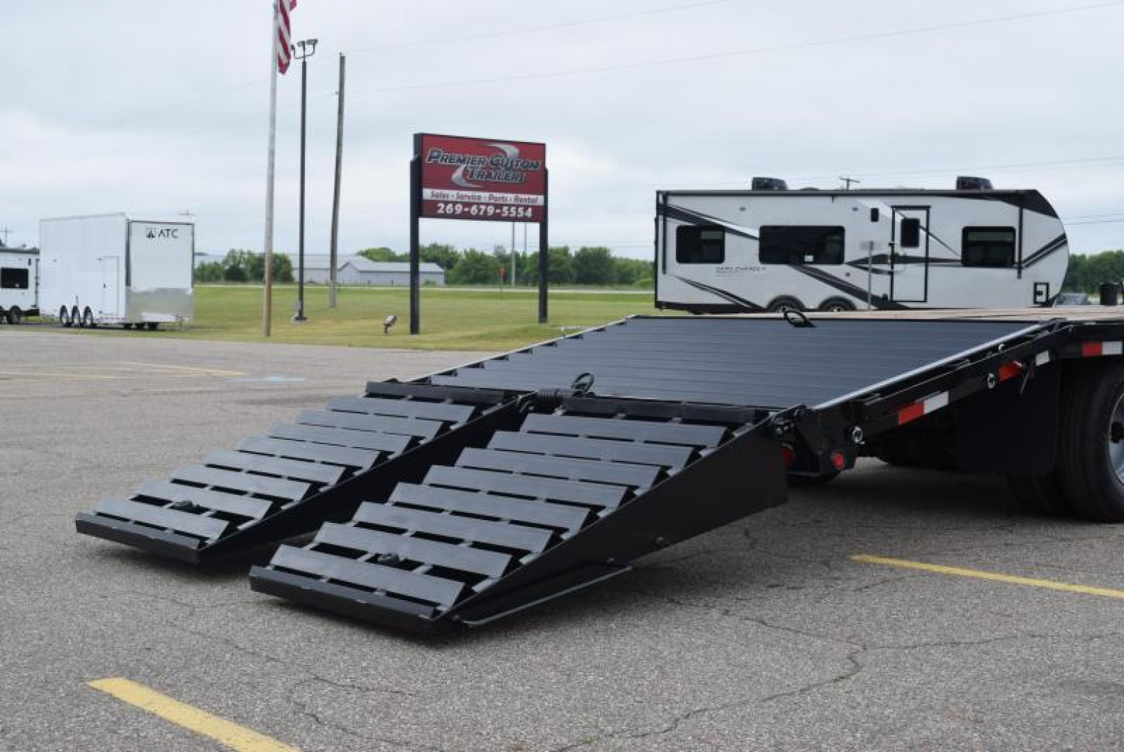 New GATORMADE 25'+5' ELITE GOOSENECK HEAVY EQUIPMENT TRAILER w/ HYDRAULIC JACKS