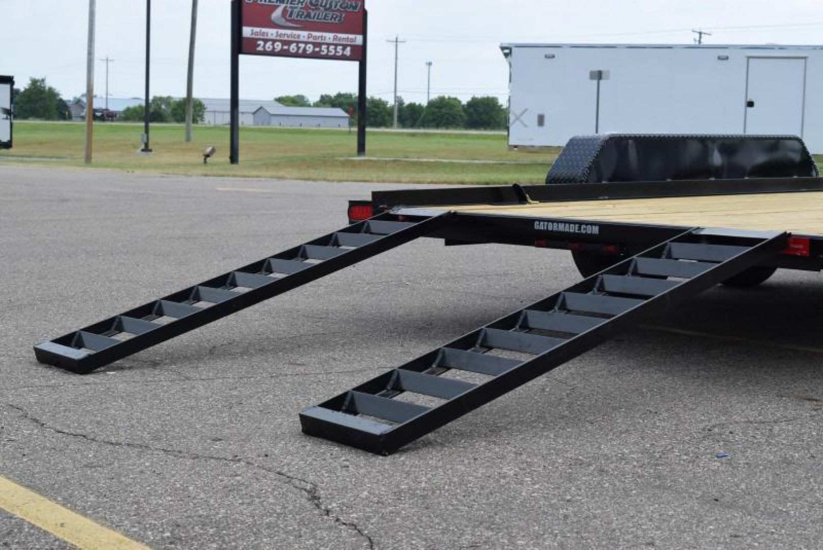 New GATORMADE 18' LOWBOY OPEN CAR HAULER