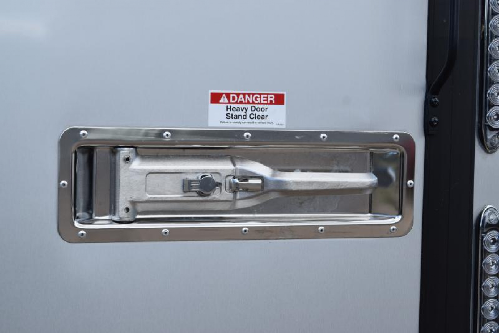 New BRAVO 8.5x28' STP ENCLOSED RACE TRAILER w/ ROCKFORD FOSGATE STEREO SYSTEM